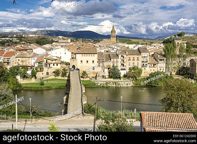 Romanesque bridge over the river Arga, XI century, Puente la Reina, Valdizarbe valley, Navarra, Spain