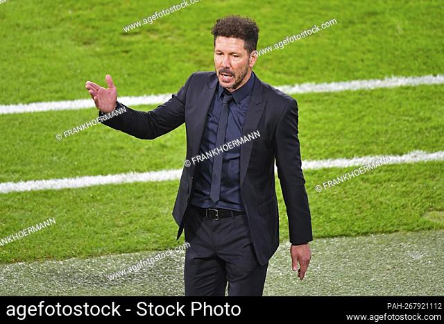 FC Bayern Munich will face Atletico Madrid in the quarter-finals. Archive photo; Diego Simeone (coach Atletico), gesture, single image, trimmed single motif