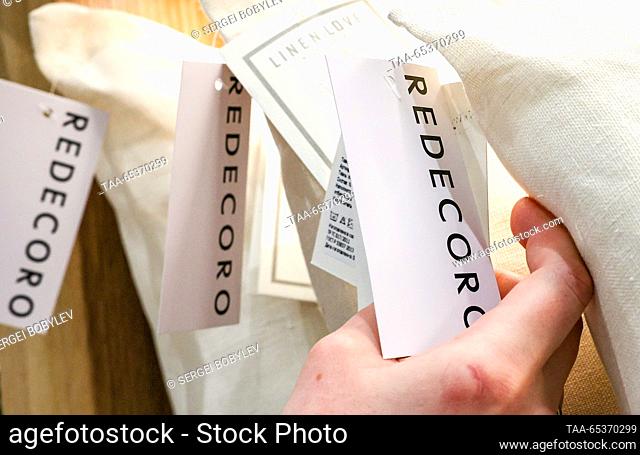 RUSSIA, MOSCOW - NOVEMBER 30, 2023: Labels are seen at a Redecoro shop at the Metropolis shopping mall. The Russian brand Redecoro seeking to replace H&M Home...