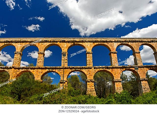 Teufelsbrücke, Aqüeducte de les Ferreres, Pont del Diable, UNESCO-Welterbe Archäologisches Ensemble von Tarraco, Tarragona, Katalonien, Spanien / Devil's Bridge