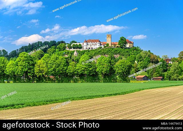 Germany, Bavaria, county Rosenheim, Neubeuern, Inntal, village view with castle