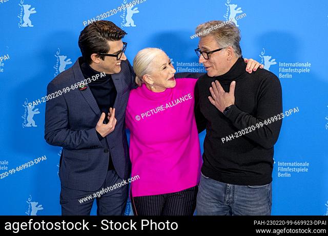 20 February 2023, Berlin: Director Guy Nattiv from Israel (l), British actress Dame Helen Mirren and Israeli actor Lior Ashkenazi talk at the photocall of the...