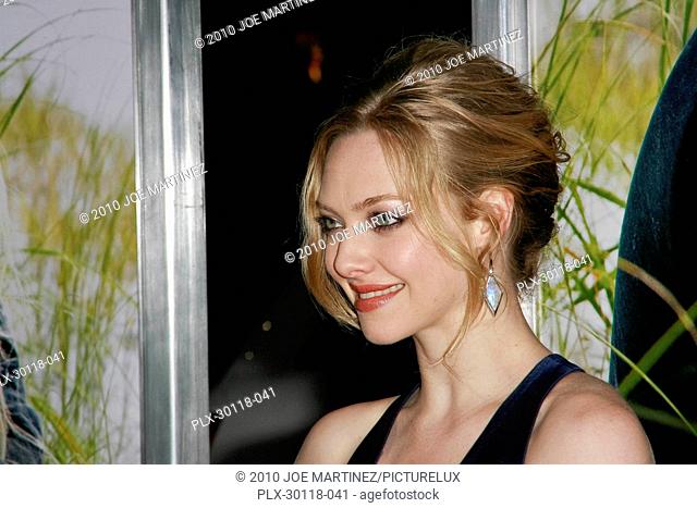 Amanda Seyfried at the World Premiere of Sony Pictures' / Screen Gems' Dear John. Arrivals held at Grauman's Chinese Theatre in Hollywood CA, February 1, 2010