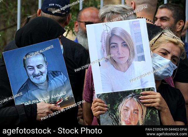 24 September 2021, Lebanon, Beirut: Members of families of the victims of the 04 August 2020 Beirut port massive explosion