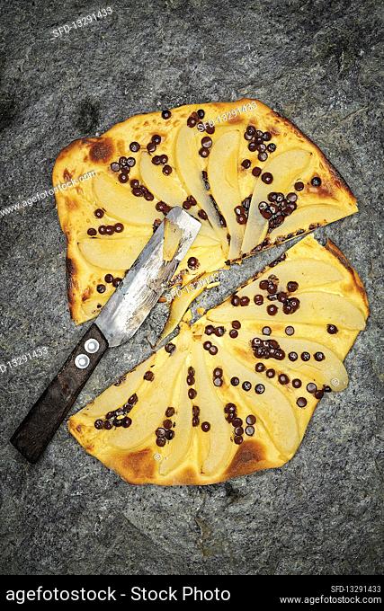 Grilled sweet pear tarte flambeÃ© with chocolate drops