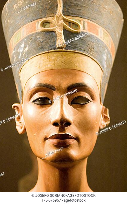 Europe, Germany, Berlin, Altes Museum, Bust of Queen Nefertiti