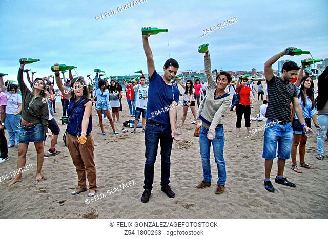 Cider Meeting at Poniente Beach, Guinness Record, Gijón, Asturias, Spain