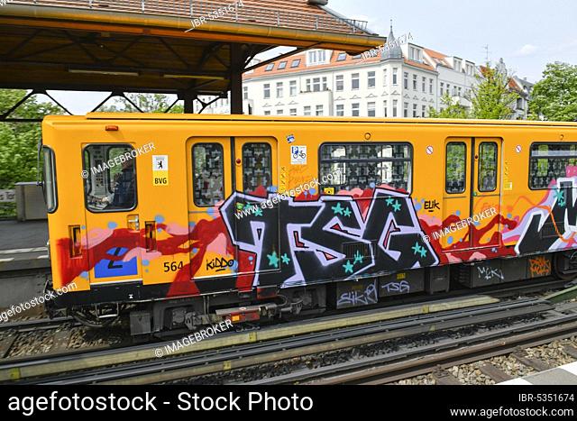 Graffiti, Underground, Schlesisches Tor, Kreuzberg, Berlin, Germany, Europe