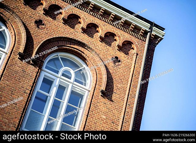 The historic building of the high school ""Altes Gymnasium"" in Oldenburg (Germany), 23 April 2020. - Oldenburg/Niedersachsen/Deutschland