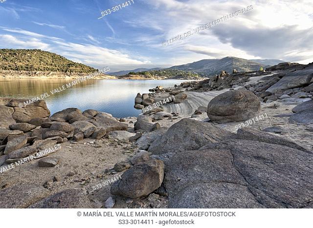 Drought at Burguillo reservoir. Iruelas Valley. Avila. Spain