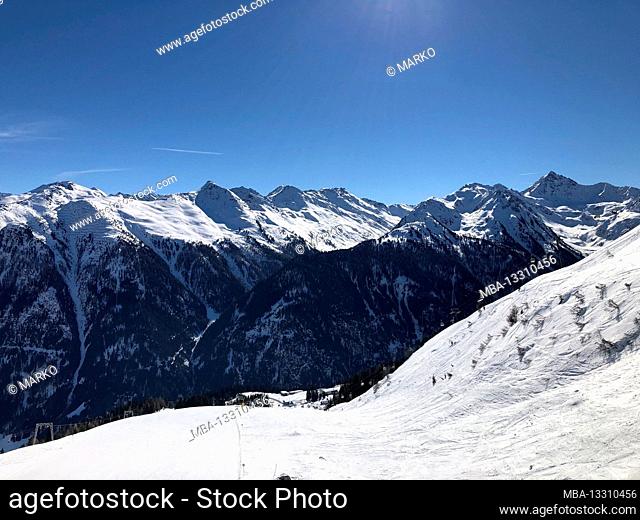 Panoramic view, Kappl ski area, winter landscape, Bergbahnen Kappl, Samnaungruppe, Silvrettagruppe, Kappl, Paznauntal, Tyrol, Austria