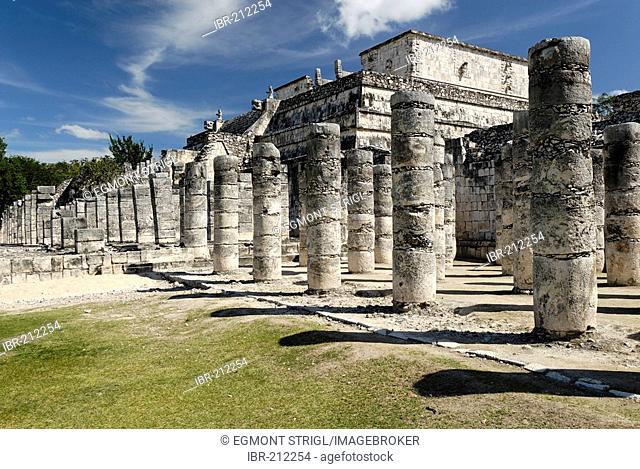 Templo de los Guerreros, temple of the warriors, Maya and Toltec archeological site Chichen Itza, new worldwonder, Yucatan, Mexico