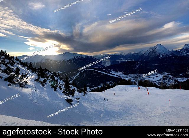 Panoramic view, ski area Rosshütte, Härmelekopf, mountains, Hohe Munde, blue sky, clouds, sun, snow, winter, Seefeld, Tyrol, Austria