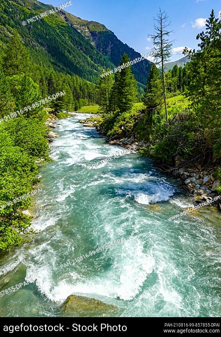 20 July 2021, Austria, Sankt Jakob: The river Schwarzach in the Defereggen valley in Tyrol. The Defereggen valley lies in the middle of the Hohe Tauern National...