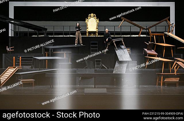 14 December 2023, Saxony, Leipzig: Director Ilaria Lanzino and set designer Dirk Becker stand in the middle of the set design for ""Mary