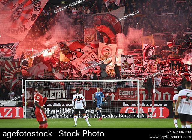 Pyrotechnics, fireworks, fire, flames, Bengalo, Bengalos in the Cannstatter curve with the Stuttgart fans, football fans