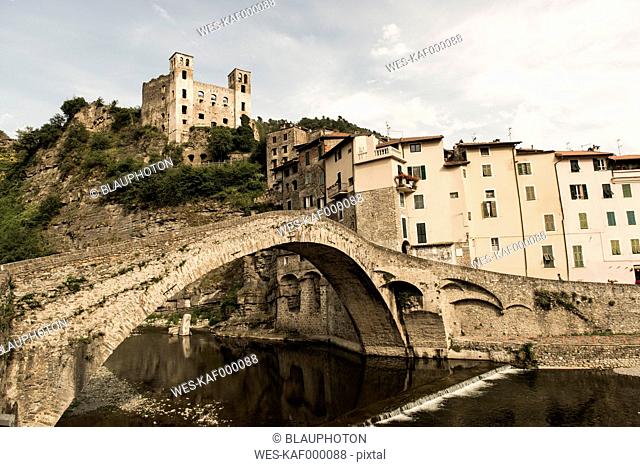 Italy, Liguria, Dolceaqua, Castle Castello dei doria and bridge