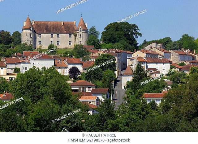 France, Charente, Montmoreau Saint Cybard, general view of the castle