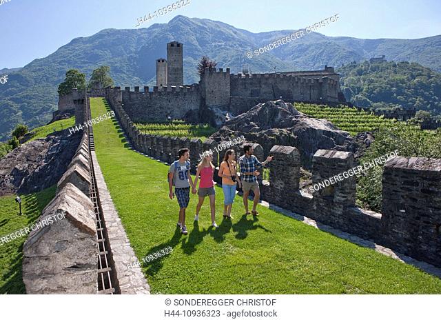 Tourists, Monte Bello, visit, building, construction, Castle, tourism, holidays, canton, TI, Ticino, South Switzerland, Switzerland, Europe, group, fort, walls