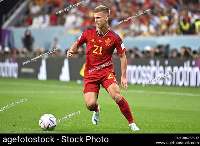 OLMO Dani (ESP), action, single action, single image, cut out, full body shot, full figure Spain (ESP) - Germany (GER) 1-1, group phase Group E, 2nd matchday