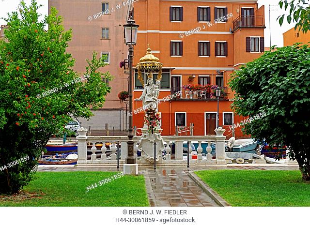 Europe, Italy, Veneto Veneto, Chioggia, Piazzale Perotolo, Marien's statue, rain, architecture, trees, monuments, detail, boats, vehicles, buildings, flowers