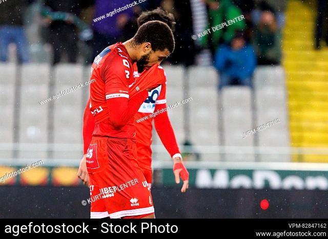 Kortrijk's Mark Mampasi looks dejected during a soccer match between Cercle Brugge KSV and KV Kortrijk, Wednesday 20 December 2023 in Brugge