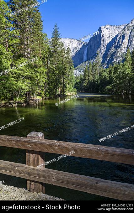 View of Merced River and Upper Yosemite Falls, Yosemite National Park, UNESCO World Heritage Site, California, USA, North America