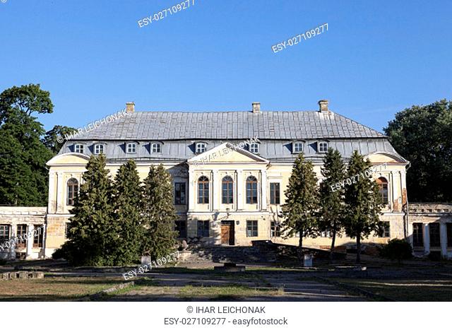 photographed an ancient palace, located in the village Svyatsk Belarus