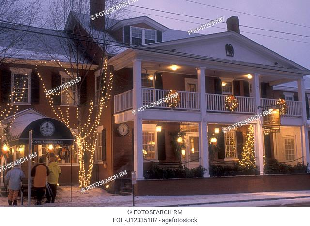 inn, country inn, B&B, resort, hotel, decorations, Stowe, Christmas, evening, ski resort, holiday, snow, winter, Vermont
