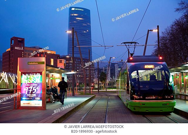 Urban tramway, Abandoibarra, Iberdrola tower, Bilbao, Bizkaia, Basque Country, Spain