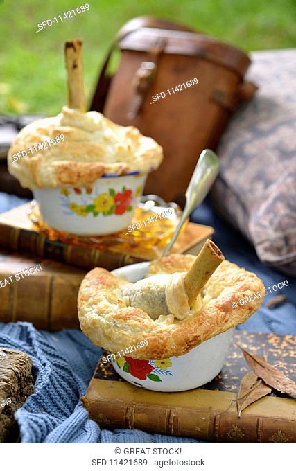 Leg of lamb pies with apricot relish for a winter picnic (South Africa)
