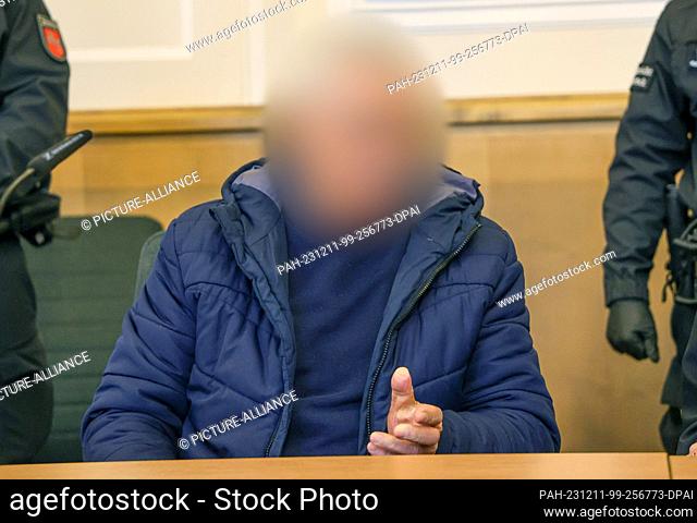 11 December 2023, Lower Saxony, Osnabrück: The 82-year-old defendant sits in the courtroom of the Osnabrück district court