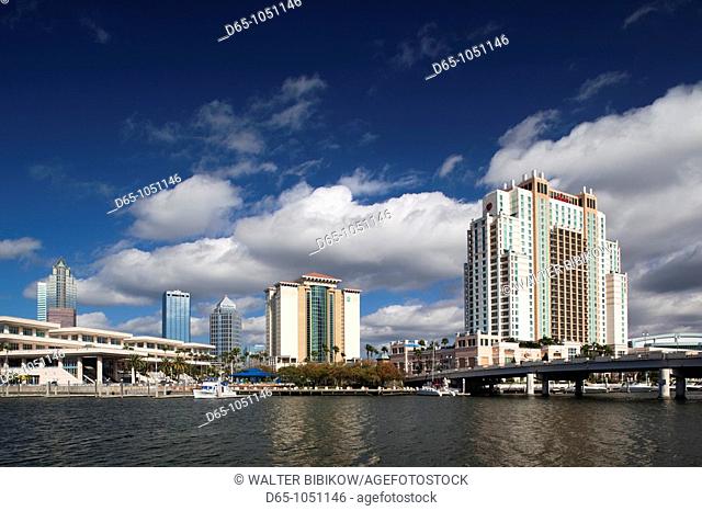 USA, Florida, Tampa, skyline from Garrison Channel