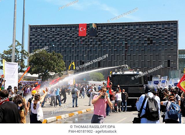 Police tries to clear protesters off Taksim square with force in Istanbul, Turkey, 11 June 2013. Several thousand demonstrators are protesting in Gezi Park and...
