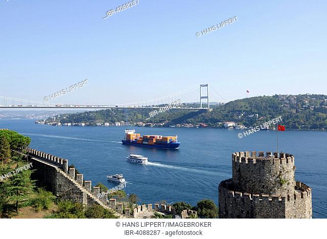 European Fortress, Rumelihisarc, Rumelian Castle, Fatih Sultan Mehmet Bridge, 2nd Bosphorus Bridge, Istanbul, European side, Turkey