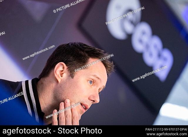 12 November 2021, North Rhine-Westphalia, Cologne: Thomas Pesquet, French ESA astronaut, speaks at the European Astronaut Centre (EAC) after his approximately...