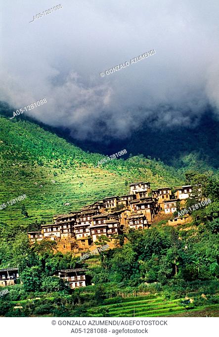 Typical village  Wandi Phodrang Valley  Bhutan  Butan