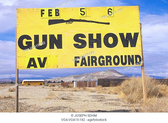 A sign that reads “Gun Show AV Fairground”