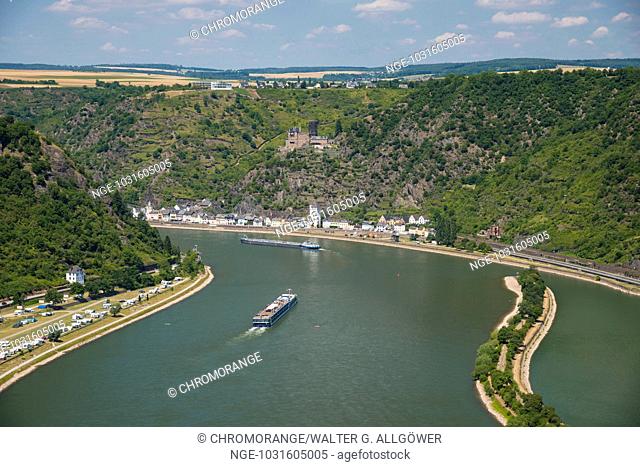 Panorama vom Loreleyblick Maria Ruh auf den Rhein mit der Rheinschleife, Loreleyhafen, rechts der Loreleyfelsen, Weltkulturerbe Oberes Mittelrheintal, St