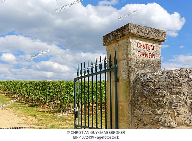 Gate, vineyard of Chateau Canon, Saint-Émilion, Gironde, Aquitaine, France