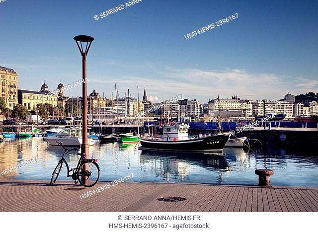 Spain, Basque Country, Guipuzcoa province (Guipuzkoa), San Sebastian (Donostia), European capital of culture 2016, Old Harbour