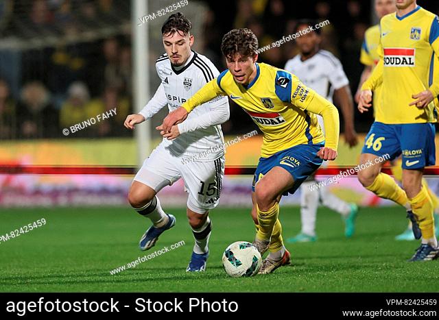 Eupen's Gary Magnee and Westerlo's Jordan Bos fight for the ball during a soccer match between KVC Westerlo and KAS Eupen, Friday 15 December 2023 in Westerlo