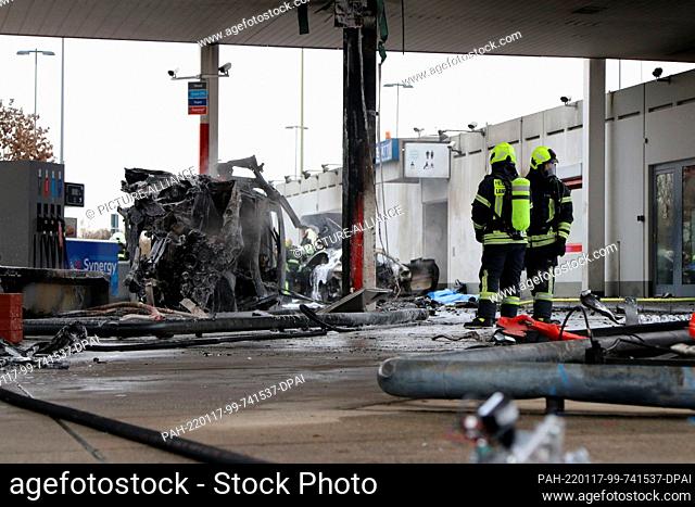 17 January 2022, Hessen, Hammersbach: A fire broke out at a gas station at the Langen-Bergheim rest stop on highway 45, two vehicles were involved in the...