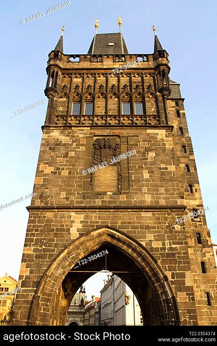 Prague (Czech Republic). Defensive tower of the Old Town on the Charles Bridge in Prague