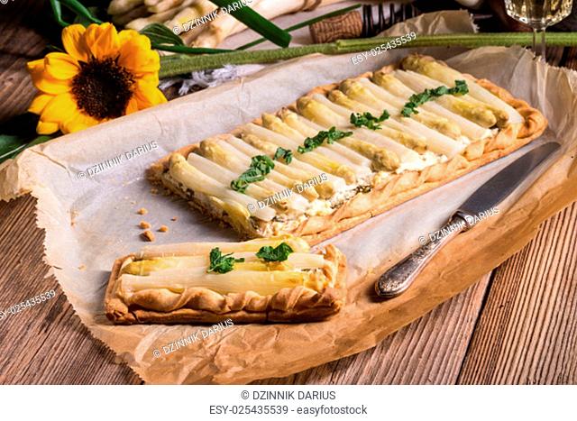 asparagus tart with feta cheese