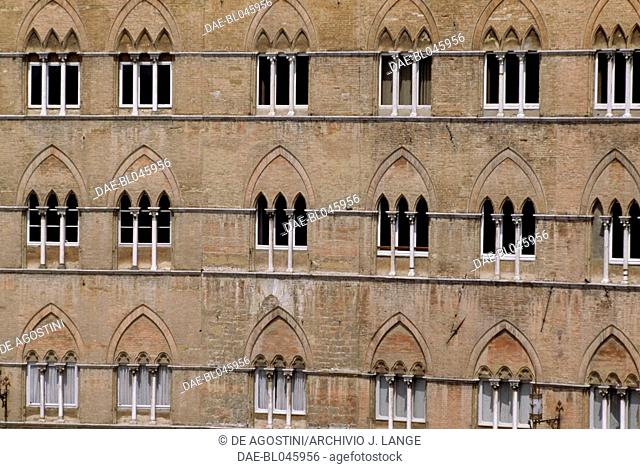 Three-lancet window on the facade of Sansedoni palace, 13th-18th century, Piazza del Campo, Siena (UNESCO World Heritage List, 1995), Tuscany, Italy