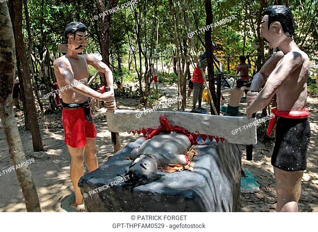 MURDER, MEN WHO HAVE KILLED ARE CUT INTO PIECES, REPRESENTATION OF EVIL AND HELL, BUDDHIST TEMPLE OF WAT KAEW PRA SERT CHINESE GODDESS, CHUMPHON, THAILAND, ASIA