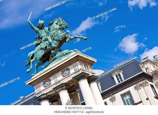 France, Puy-de-Dome, Clermont-Ferrand, Jaude square, statue of Vercingetorix