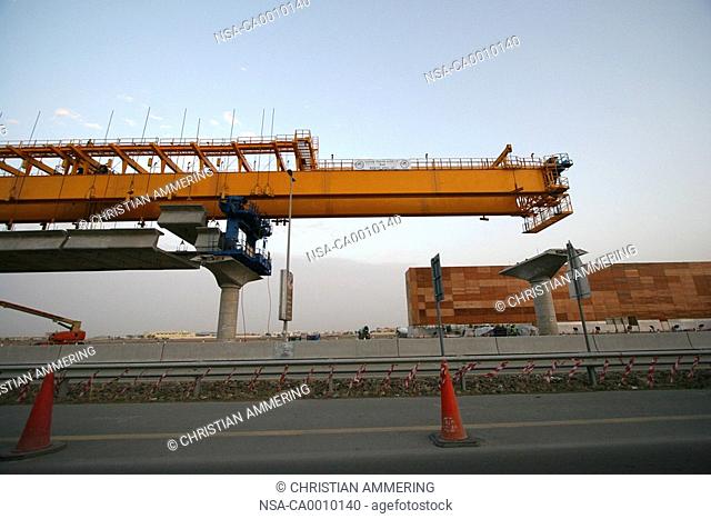 Bridge construction crane