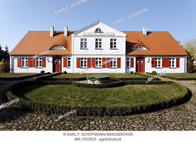 Historic captain's house, holiday resort of Born am Darss, Fischland-Darss-Zingst peninsula, Mecklenburg-Western Pomerania, Germany, Europe